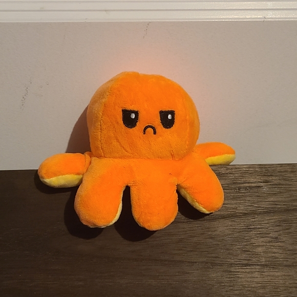 Stuffed Octopus Reversiable - Picture 2 of 2